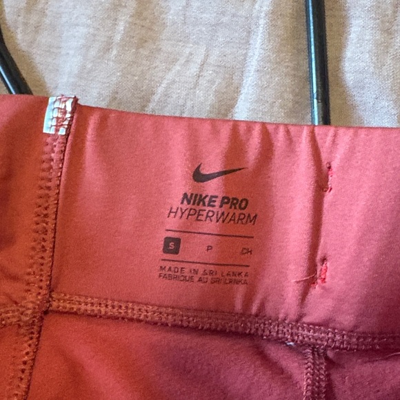 Nike women Red Leggings with Silver Accents - Picture 6 of 6